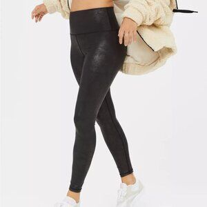 OFFLINE The Hugger High Waisted Crackle Legging M True Black Faux Leather